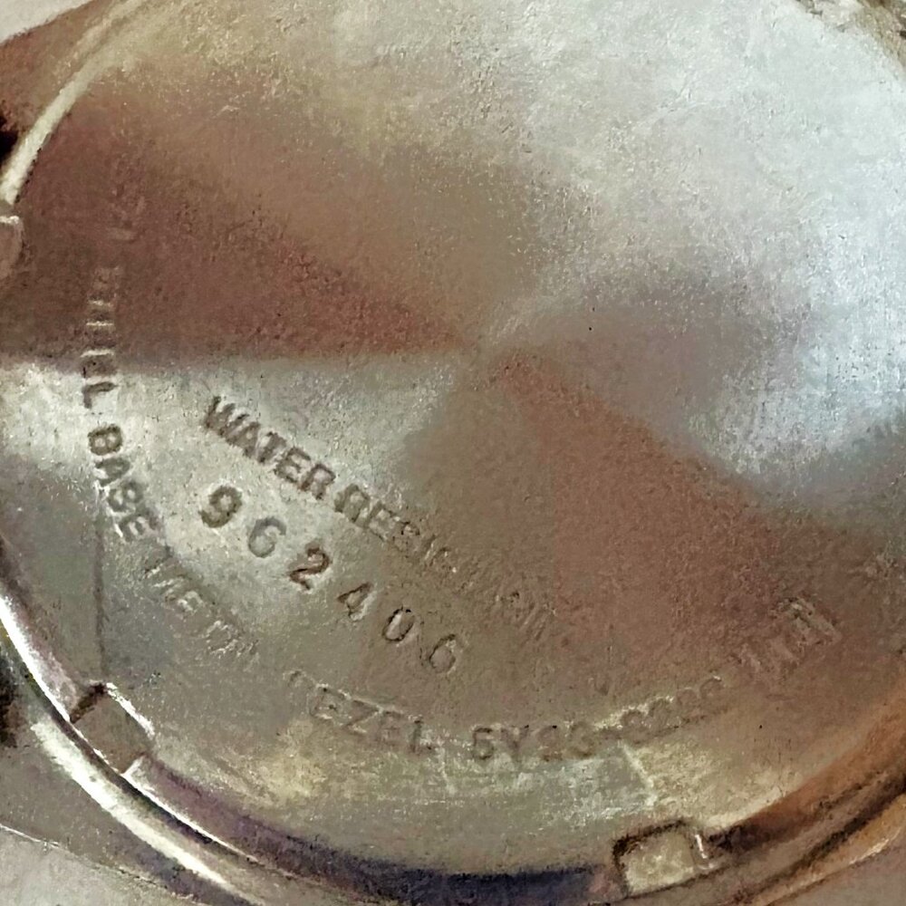 Vintage Seiko Two-Tone Mickey Mouse Quartz Watch - Picture 3 of 5